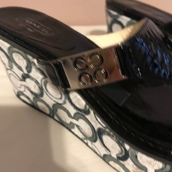 Coach Sandals size 9 - Picture 6 of 6